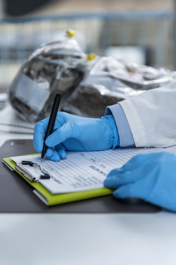 How to Leverage Renewable Energy Certifications for Enhancing Real Estate Value?