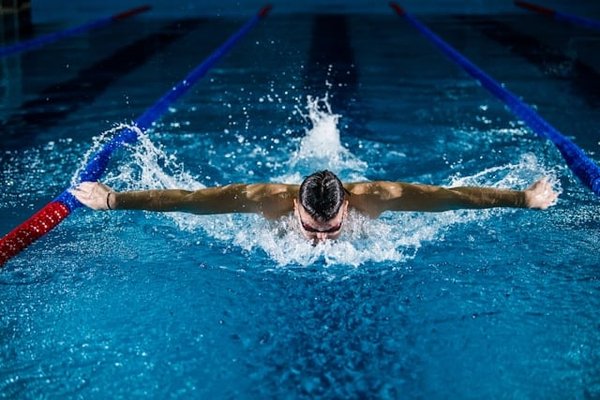 What Is the Best Approach to Mental Toughness Training for Junior Competitive Swimmers?